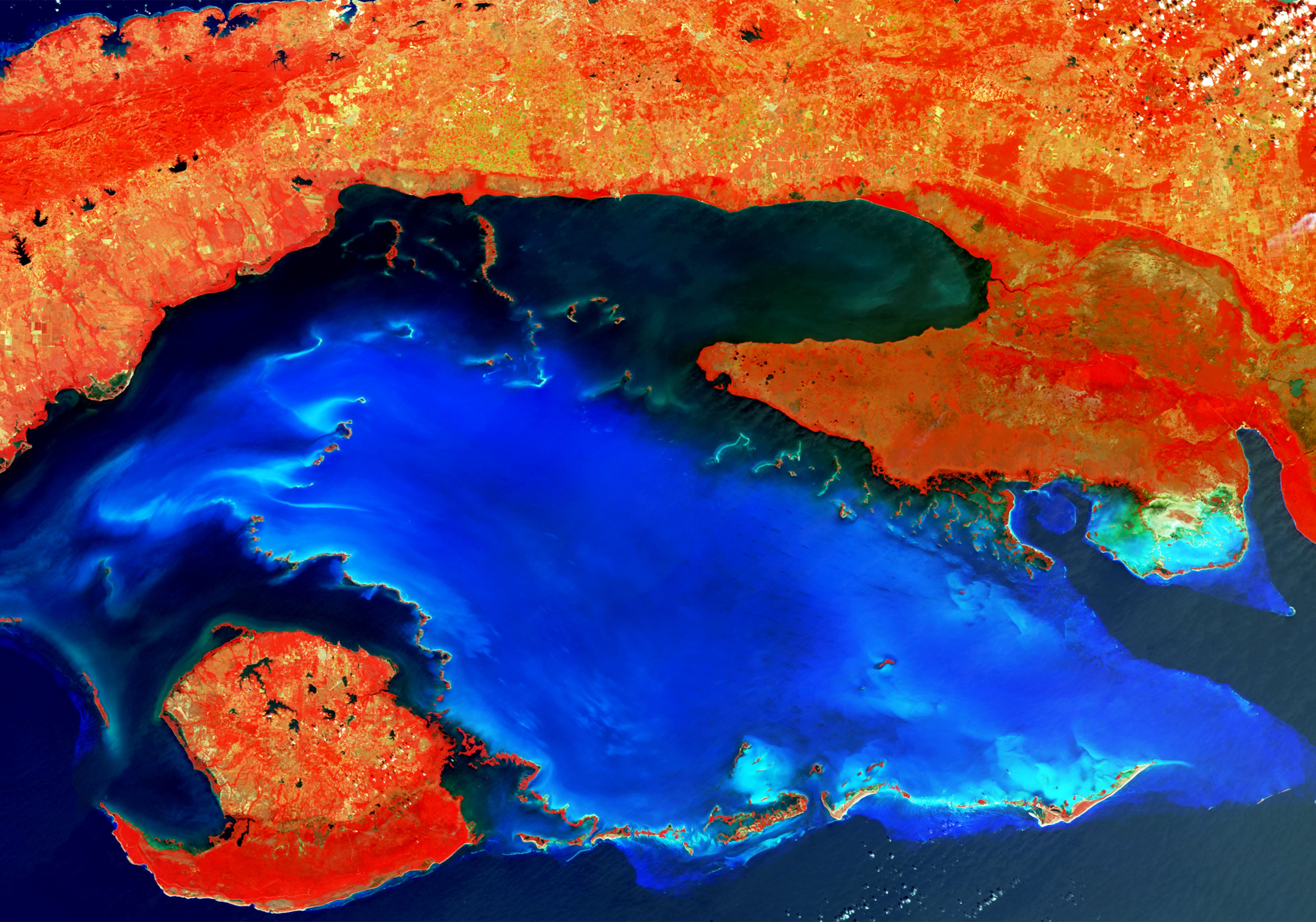  PROBA-V 100 m image of the Gulf of Batabanó, a shallow (61 m deep) straight or inlet between the main island of Cuba and the Canarreos archipelago in the south
